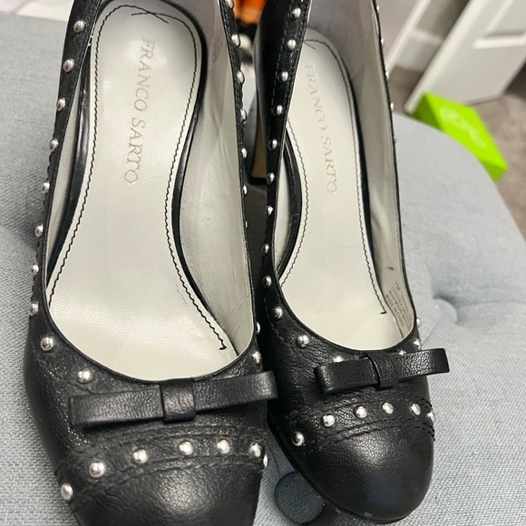 Black with silver studded heels - size 7 - Picture 3 of 4